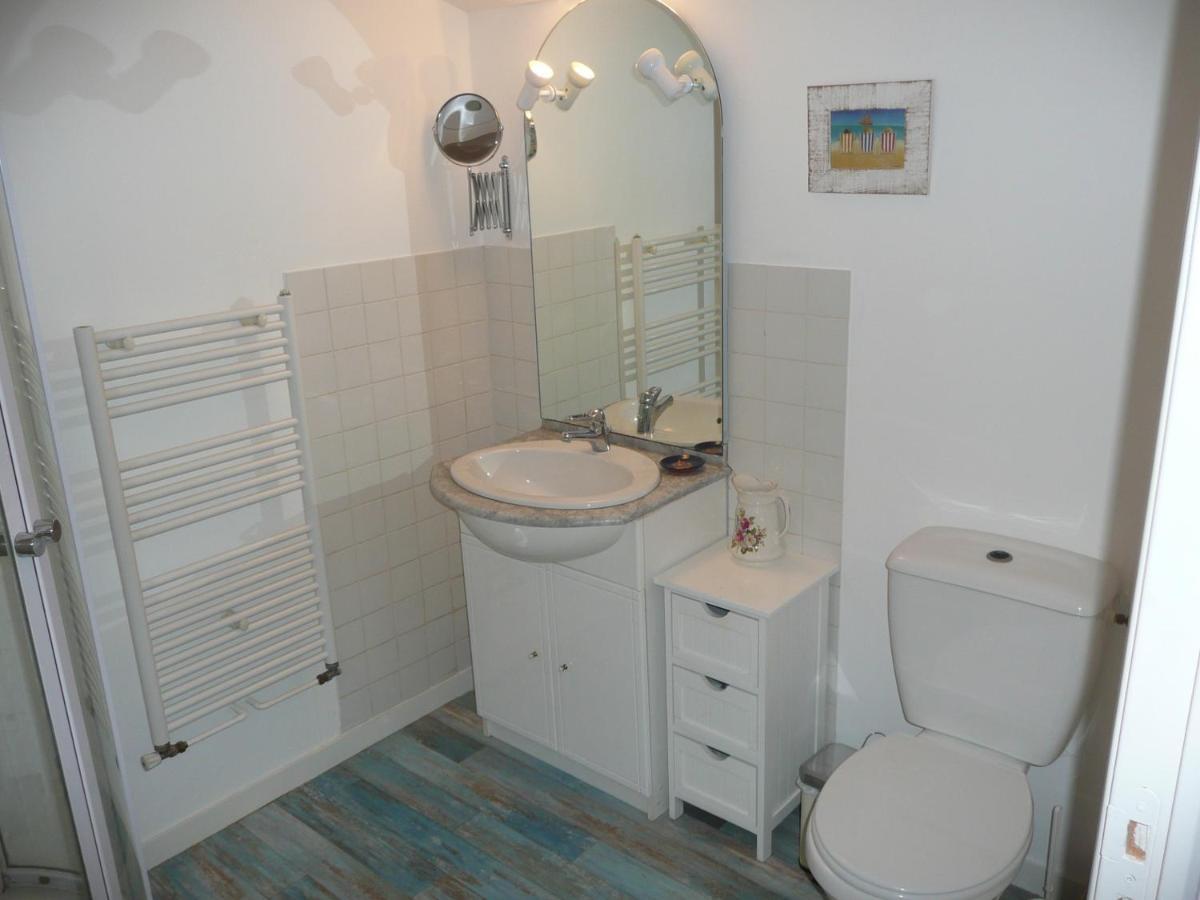 Bed and Breakfast Maison Blanc Gibourne Exterior foto